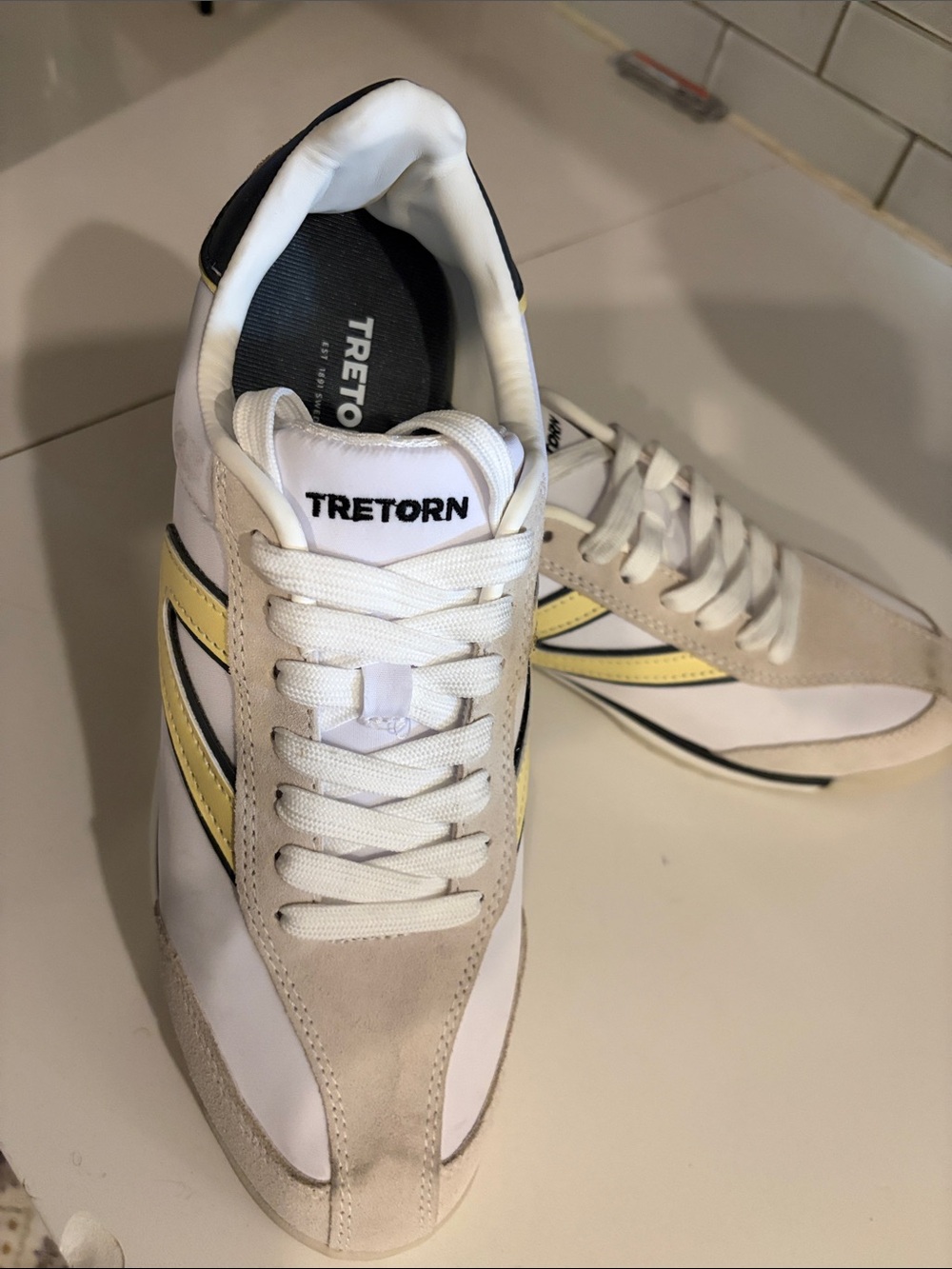 Tretorn White Sneakers with Yellow and Black Stripes W 9.5